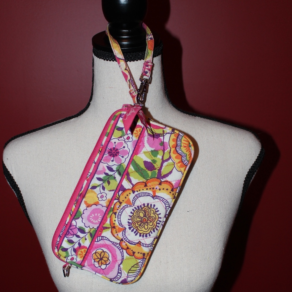 HOST PICK 🎉 Vera Bradly, floral   wristlet